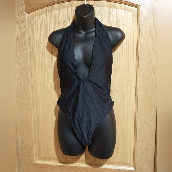 Black medium halter style 1 piece swimsuit sexy low cut NWOT - Picture 2 of 5